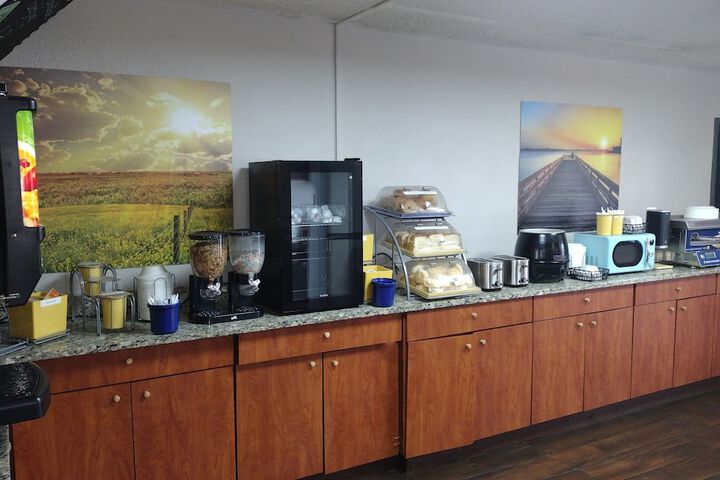 Breakfast/Coffee Service 47 of 53
