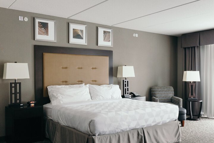 Room 64 of 103