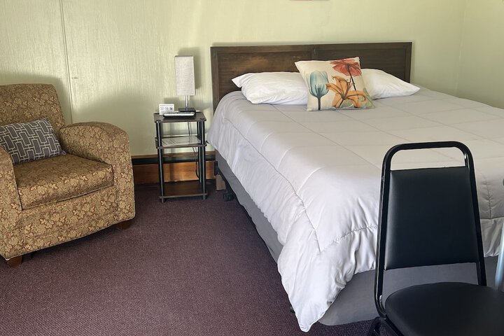 Midtown Inn & Suites