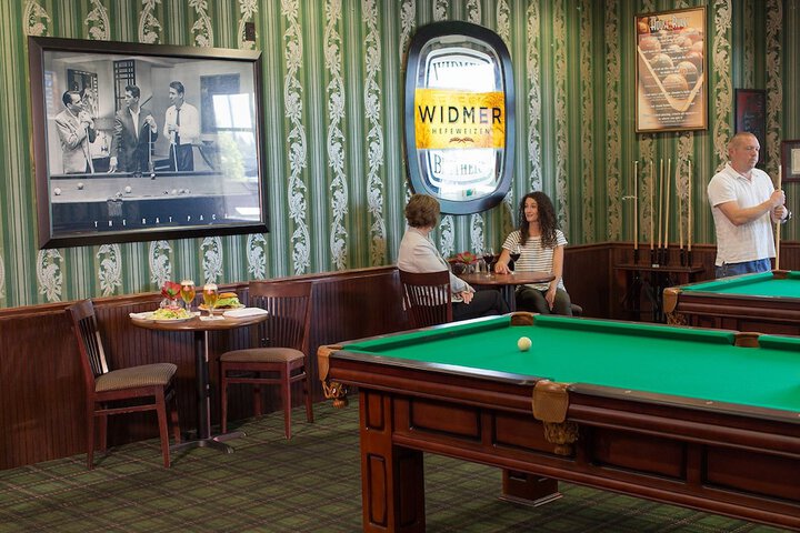 Rogue Regency Inn Medford Airport