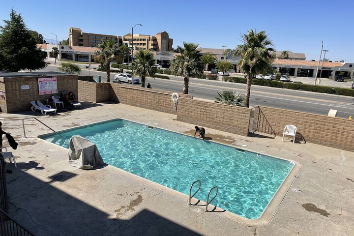 Palms Inn & Suites
