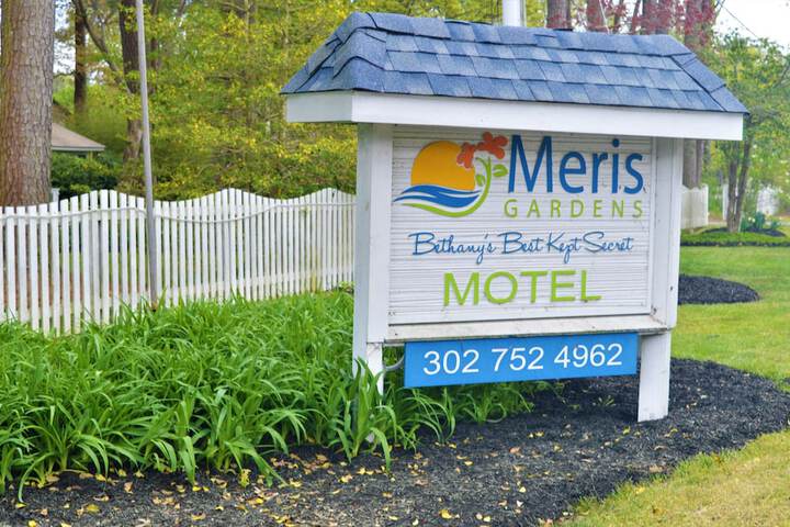 Meris Gardens Bethany