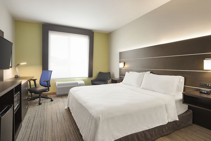 Room 21 of 37