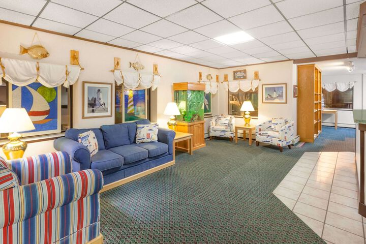 Hotel Interior 4 of 27