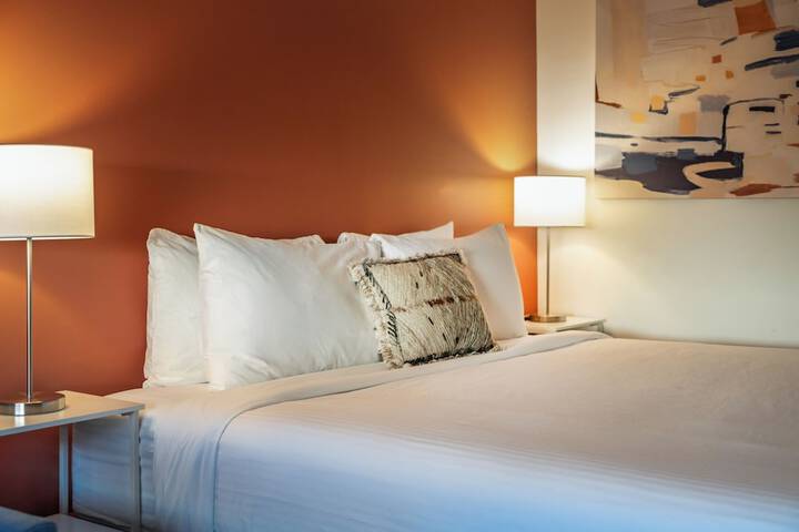 Okanagan Lakefront Resort