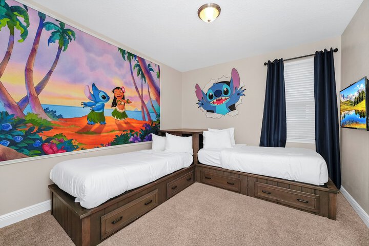 Encore Resort and Water Park at Reunion by Rentyl