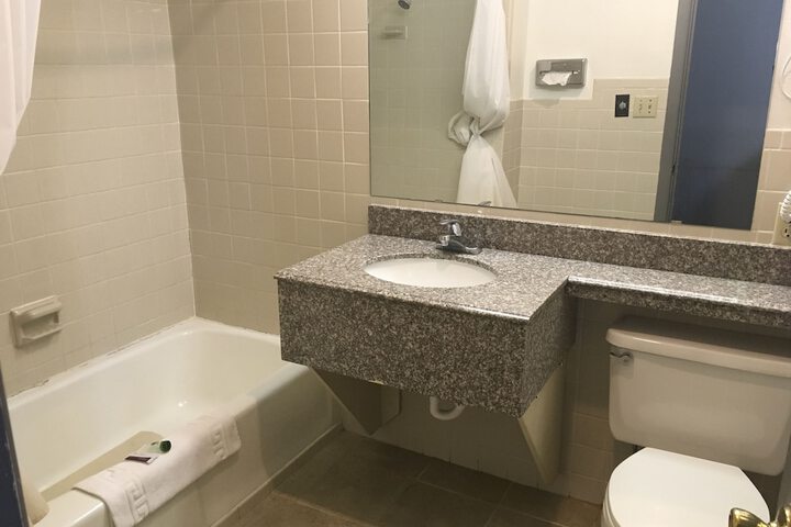 Room 19 of 27