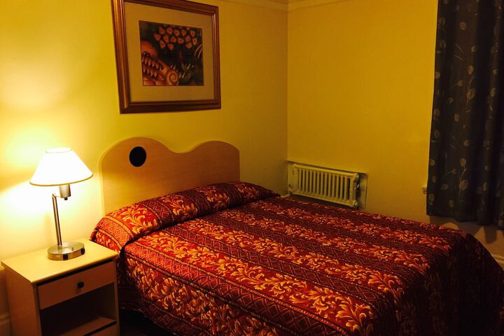 Room 18 of 33