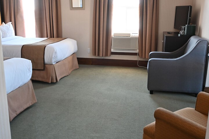 The Gananoque Inn