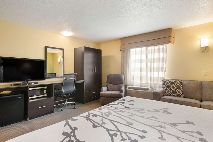 Room 44 of 56