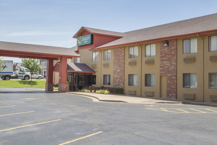 Quality Inn Broken Arrow - Tulsa