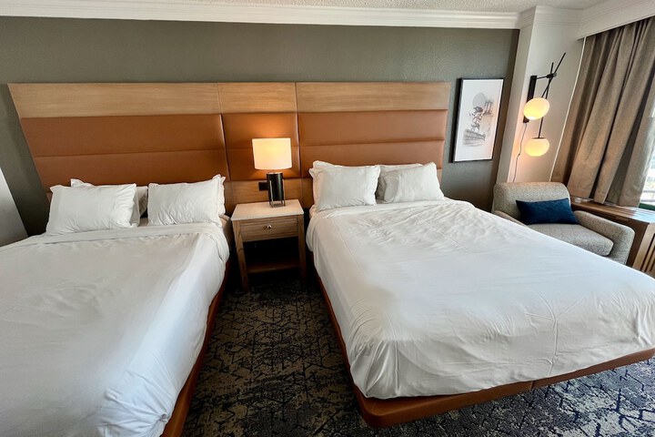 Room 46 of 152