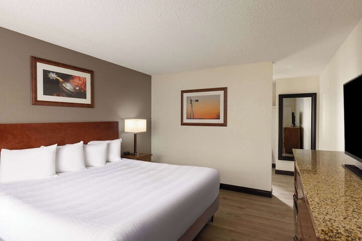 Ramada by Wyndham Elko Hotel at Stockmens Casino