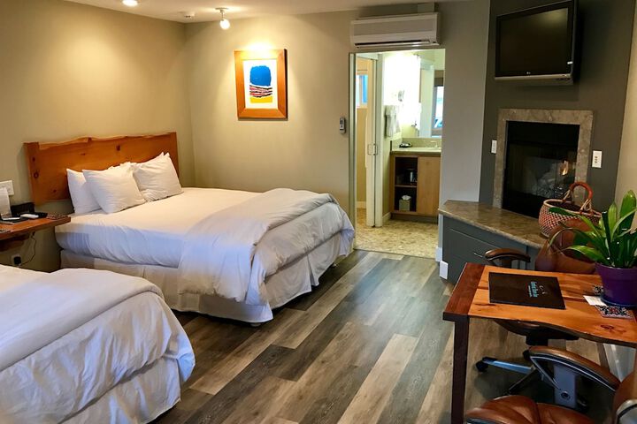 Cambria Shores Inn