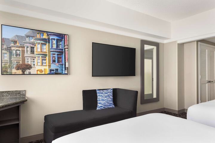 Room 39 of 103