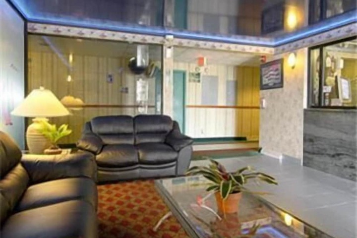 Hotel Interior 12 of 38
