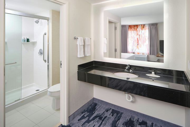 Fairfield Inn by Marriott Raleigh Airport / RTP
