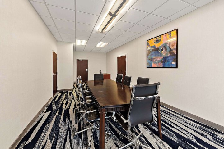 Comfort Suites Columbus East Broad