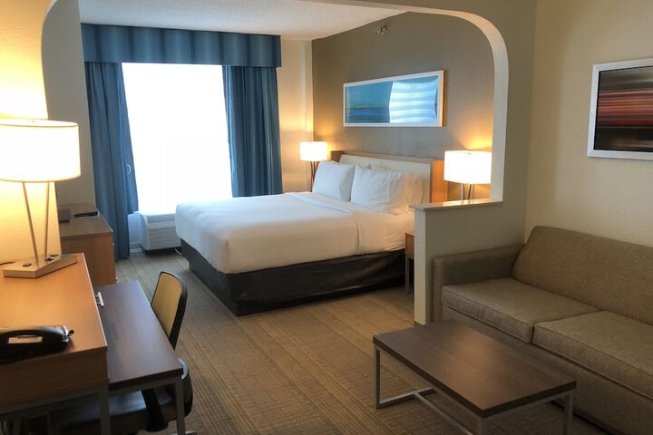 Room 66 of 138
