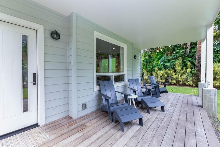 Hanalei Beachfront 2 Bedroom Home by RedAwning