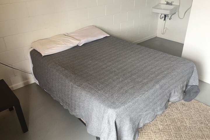 Room 15 of 23