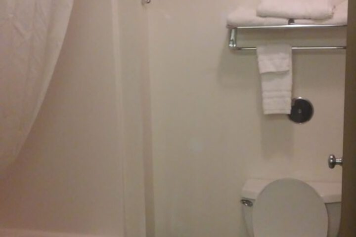 Room 182 of 232