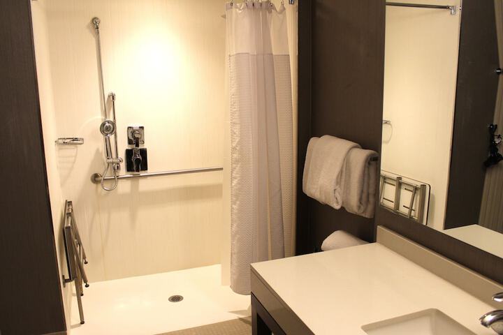 Room 51 of 74