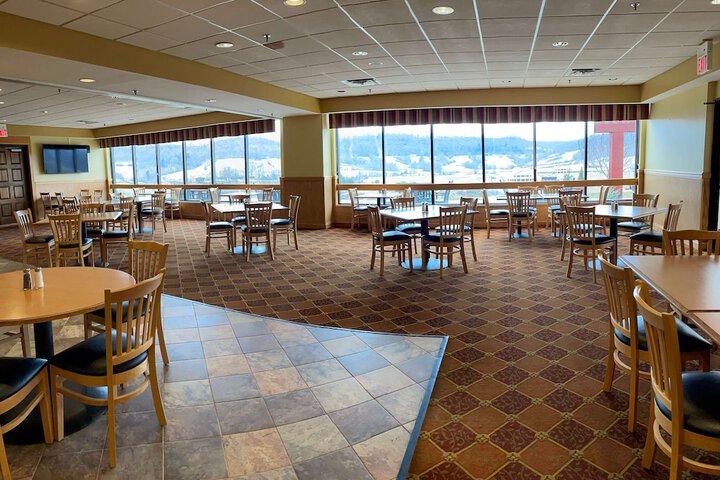 Days Inn & Suites by Wyndham Sutton Flatwoods