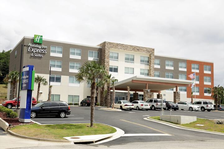 Hotel 4 of 25
