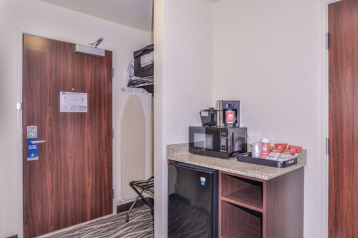 Cobblestone Hotel & Suites - Rhinelander