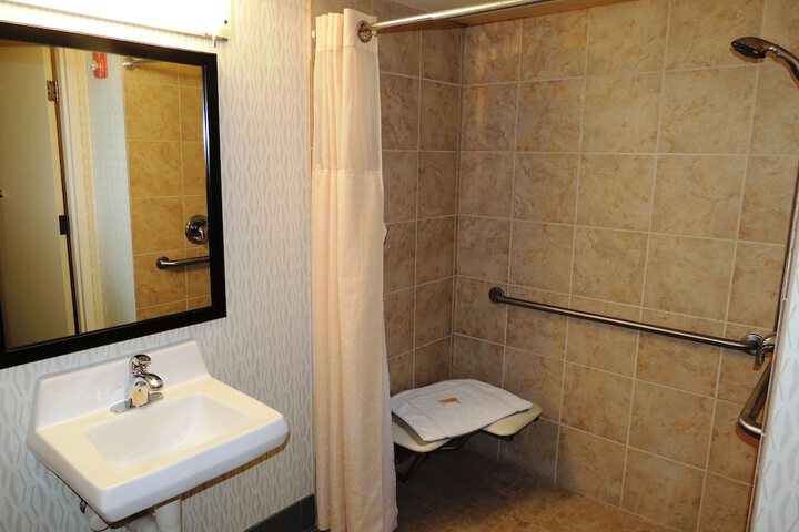 Room 18 of 39