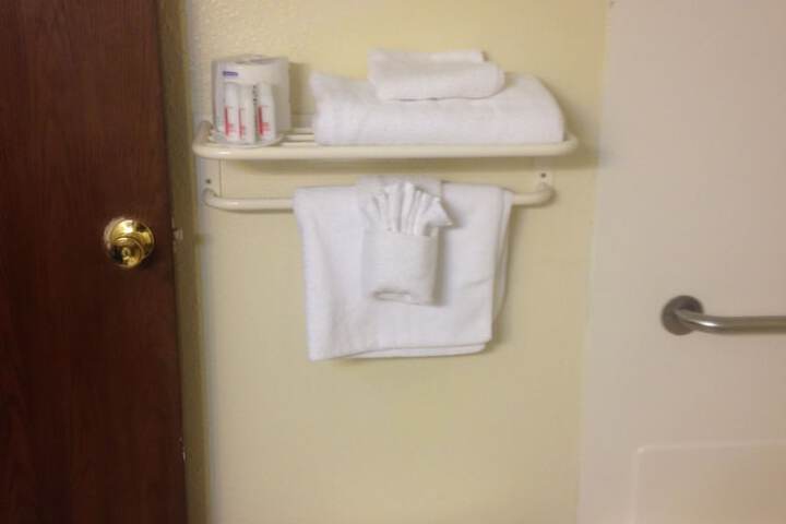 Room 8 of 25