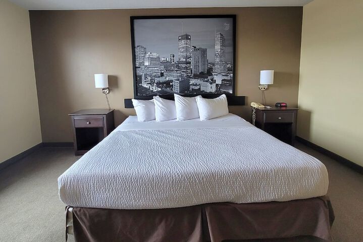 Super 8 by Wyndham Barrie South