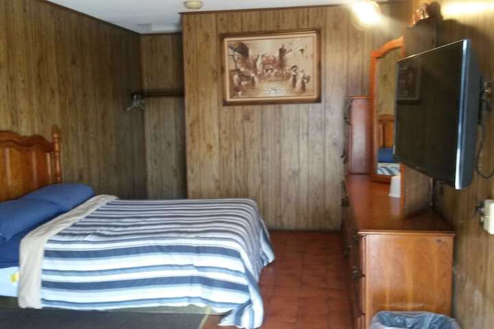 Room 15 of 29