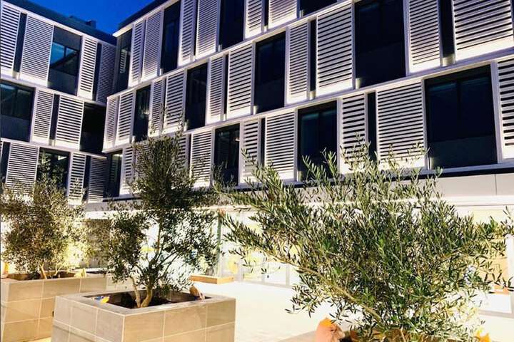 Hotel Exterior 30 of 32