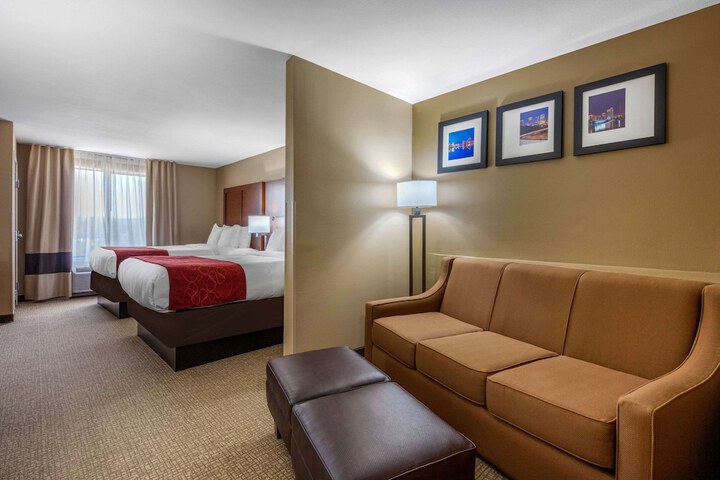 Room 30 of 46
