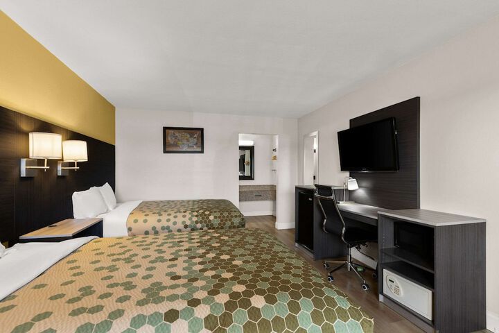 Room 19 of 34
