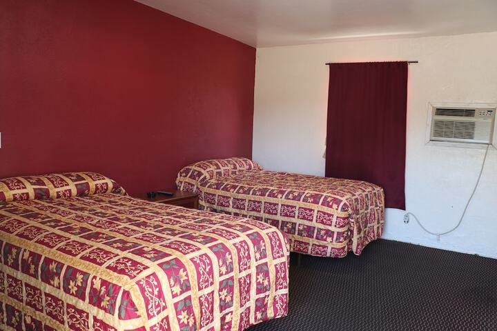 Room 32 of 38