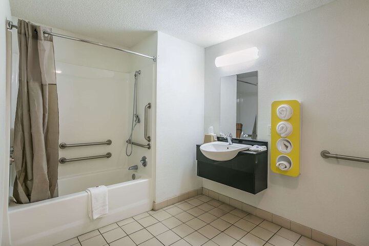 Room 26 of 30