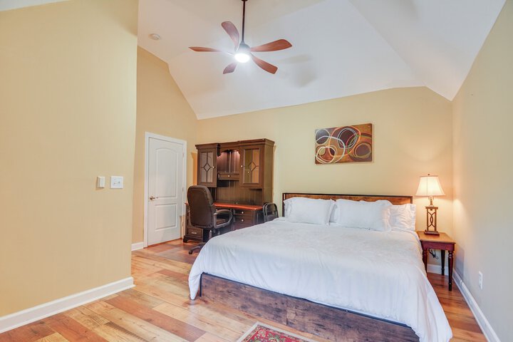 Luxury Estate: Game Room & Pickleball Court