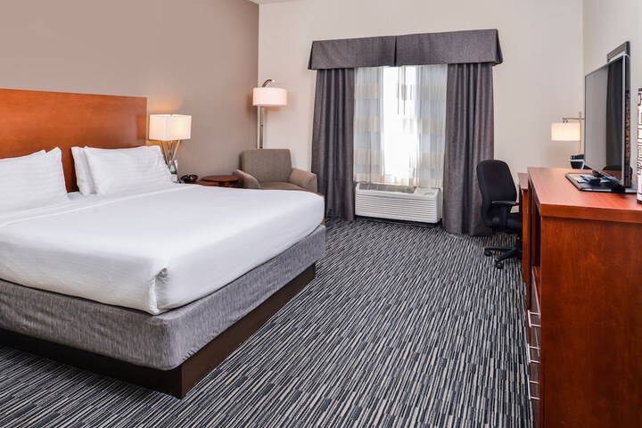 Room 9 of 32