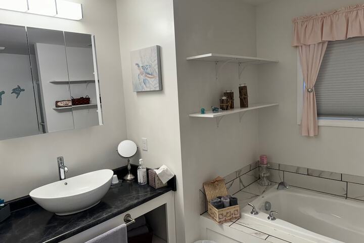 Room 11 of 16