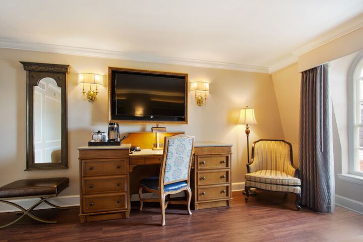 Room 54 of 67