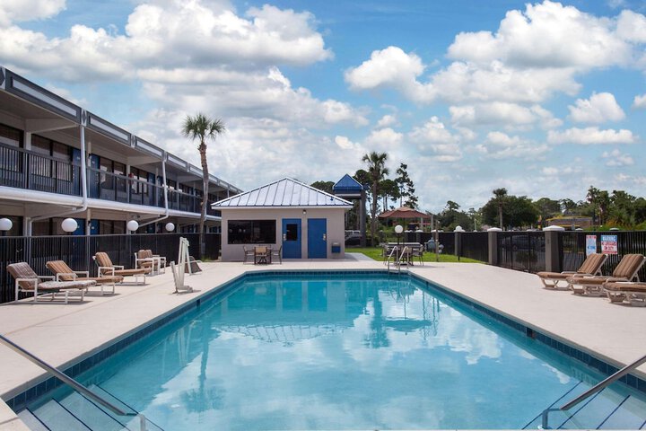 Pool 7 of 39