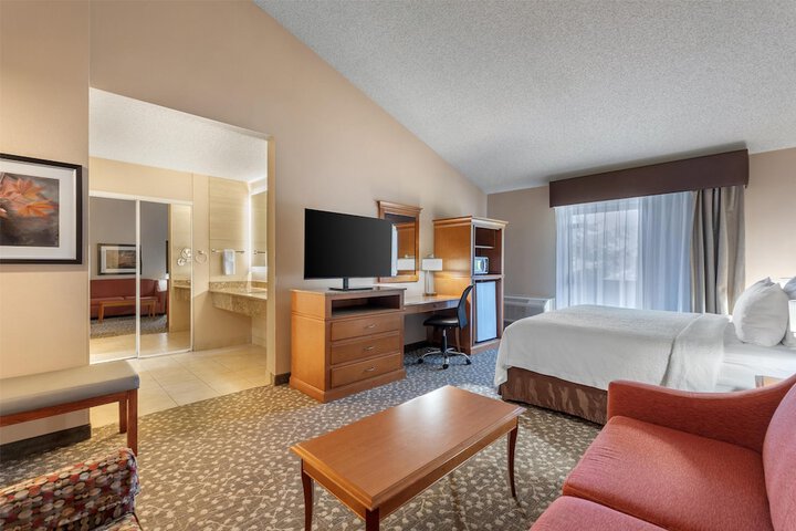 Best Western Plus Oak Harbor Hotel & Conference Center