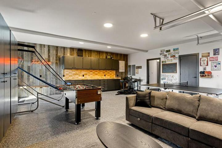 Escape to Wine Country Luxurious Getaway Awaits