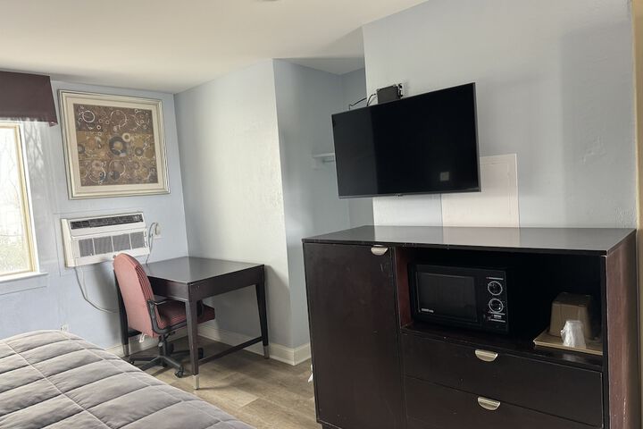 Room 17 of 17