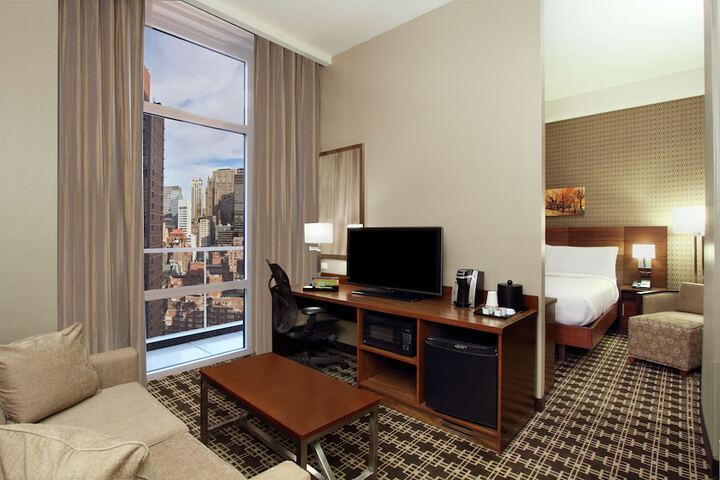 Room 10 of 41
