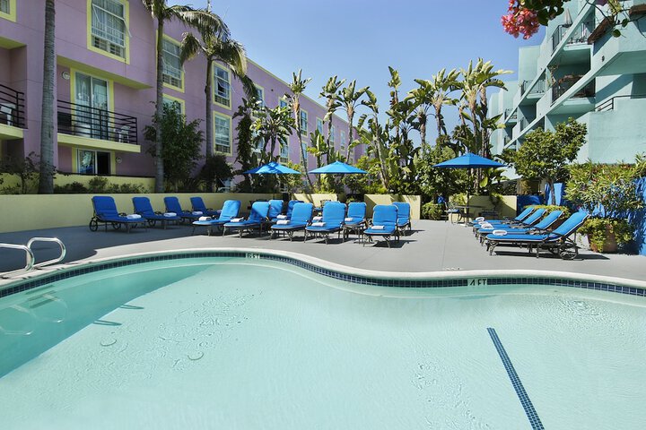 Pool 10 of 63