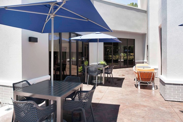 Terrace/Patio 32 of 33